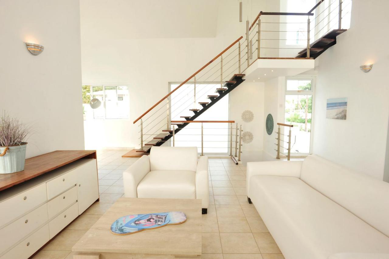 The Beach House - West Coast Mauritius Riviere Noire Exterior photo